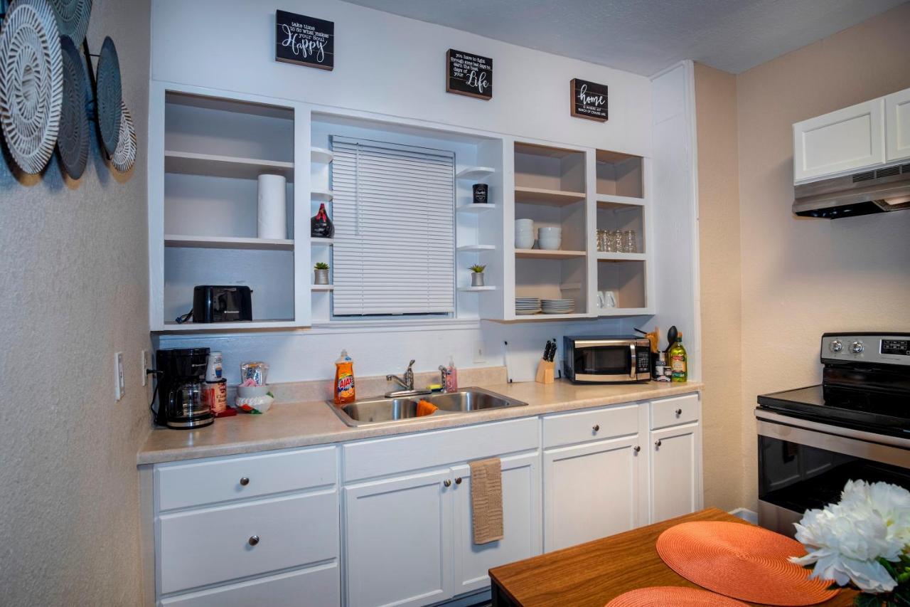 Cozy Downtown Guest House 2Br/1Ba Sleeps 8 سان أنطونيو المظهر الخارجي الصورة